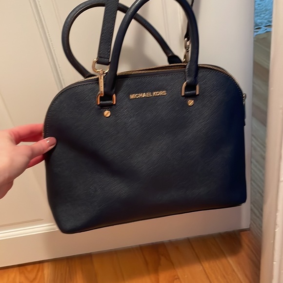 Navy Michael kors bag - Picture 11 of 14
